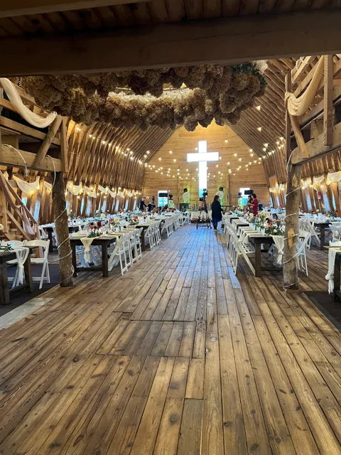 Brittany & Gabriel wedding at Love Hill Barn – photo 1
